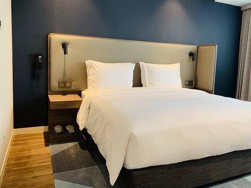 Holiday Inn Express Chongqing Airport Zone By Ihg Eksteriør billede