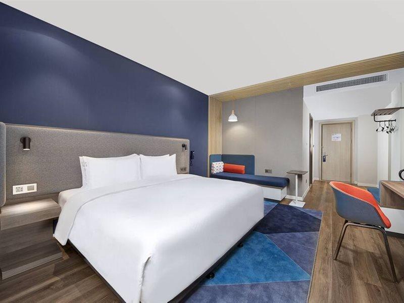 Holiday Inn Express Chongqing Airport Zone By Ihg Eksteriør billede